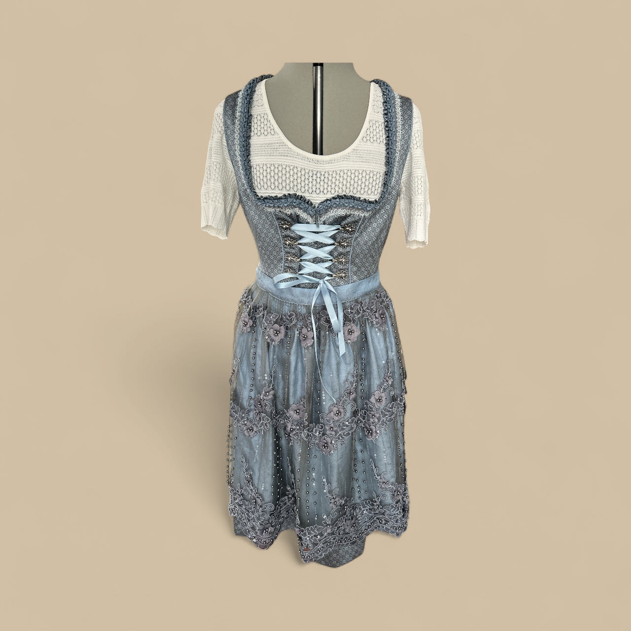 NEW WITH TAGS A KRUGER (GERMAN) TRADITIONAL DIRNDL DRESS WITH APRON. RRP:€379.95. “THE OKTOBERFEST BEER FESTIVAL DRESS”