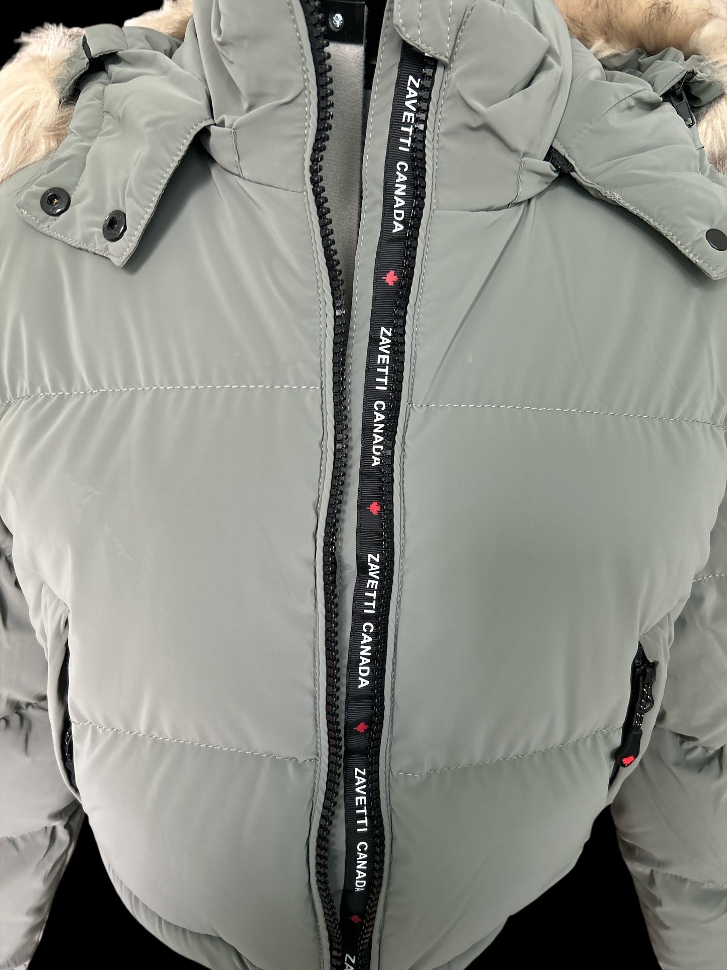 NEW & TAGGED ZAVETTI CANADA CROPPED PUFFER JACKET. UK XL. BELLUCCI 2.0 IN SAGE. WAS: £280.