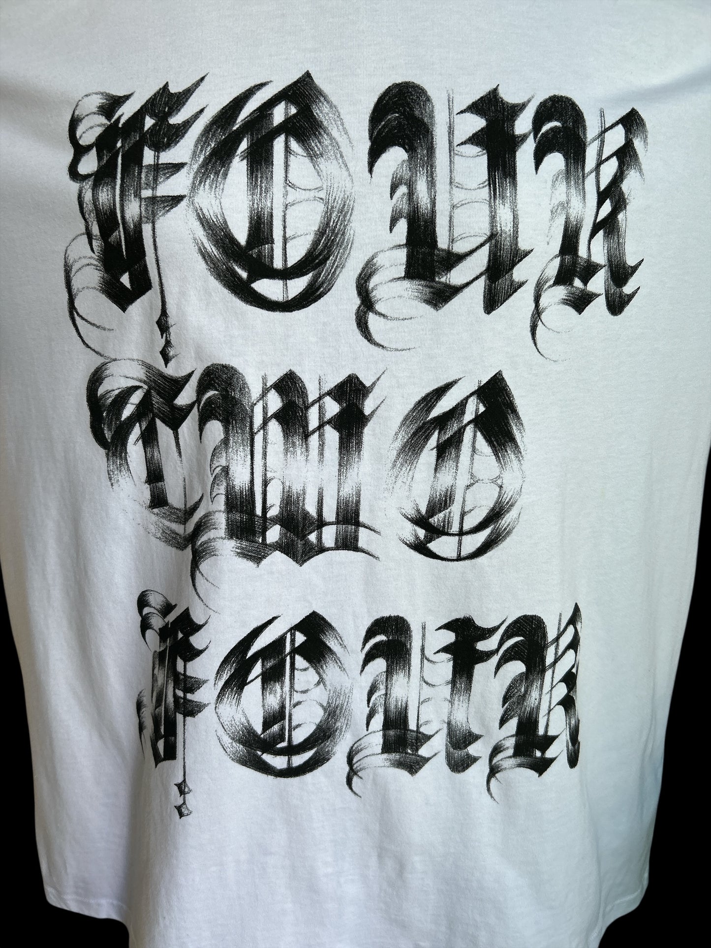 424. MENS WHITE T-SHIRT WITH BLACK WRITING. NEW WITH TAGS 424. EXTRA LARGE. RRP:£220.00!