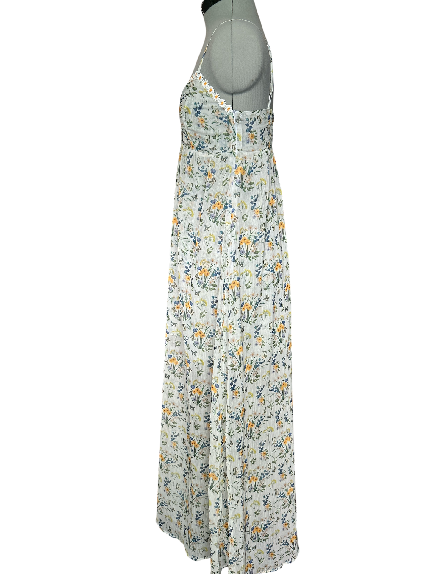 NEW WITHOUT TAGS. By PAULA JUNYENT FLORAL DRESS IN UK SIZE SMALL.