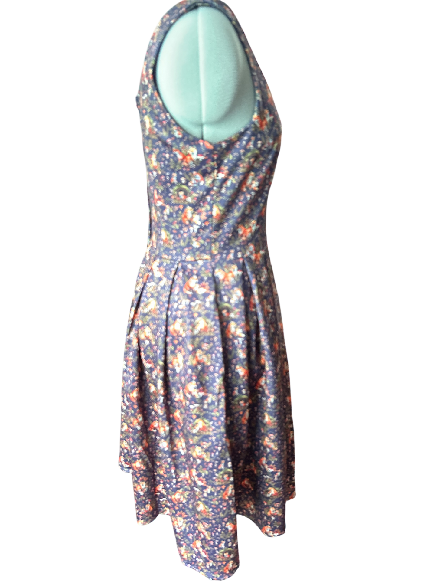 NEW AND TAGGED. Dolly & Dotty AMANDA PURPLE FOX DEN SWING DRESS, IN UK SIZE 8-10. SMALL. WITH 2 POCKETS.