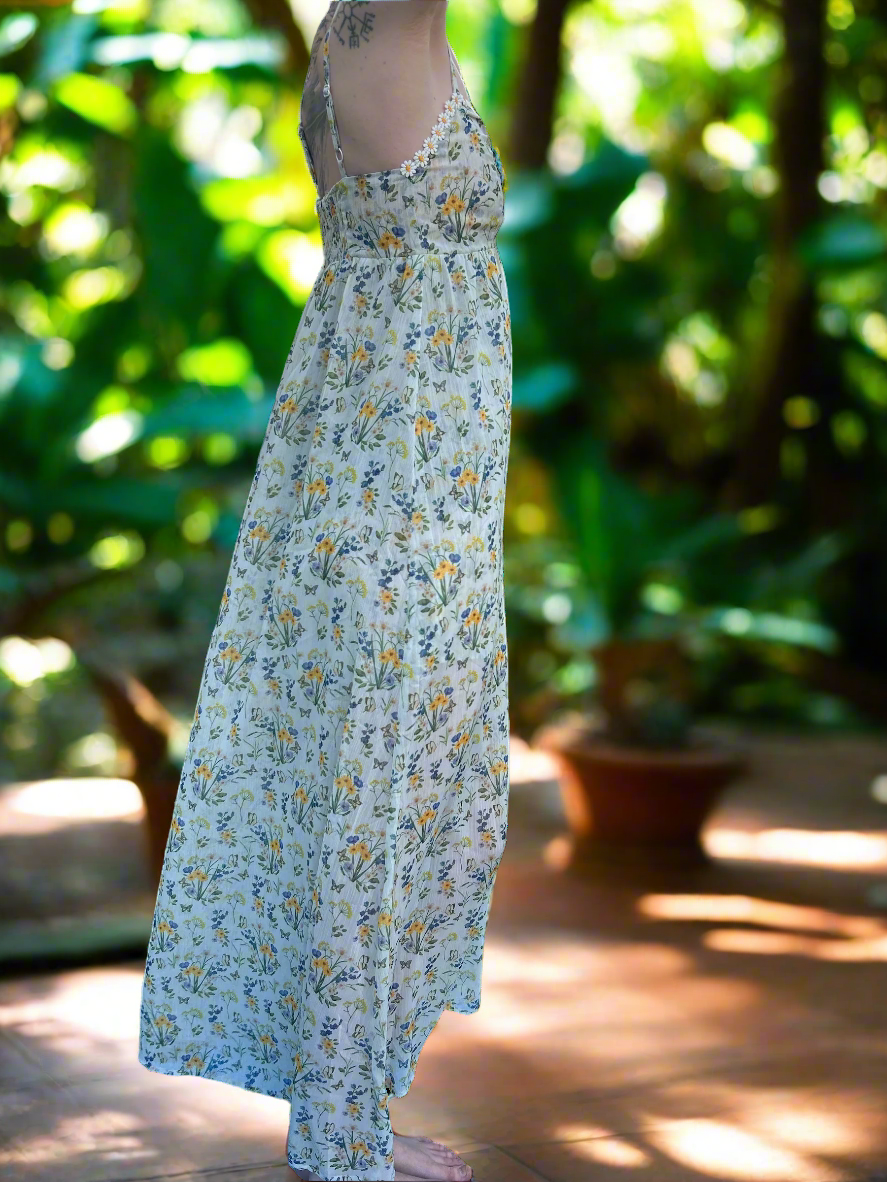 NEW WITHOUT TAGS. By PAULA JUNYENT FLORAL DRESS IN UK SIZE SMALL.