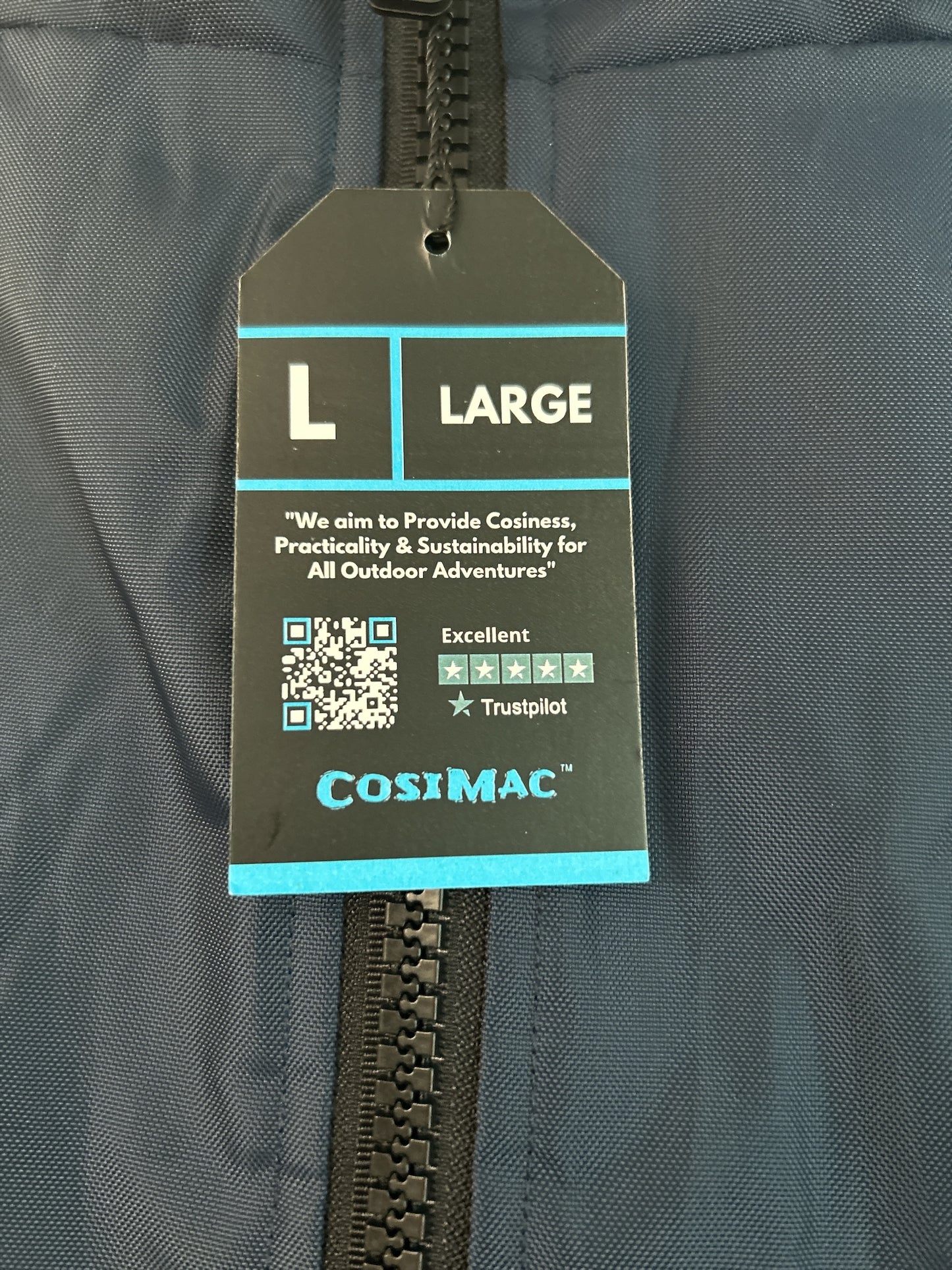 NEW WITH TAGS, COSIROBE FLEX WATERPROOF DRY CHANGING ROBE MIDNIGHT NAVY. SIZE LARGE. HOODED.