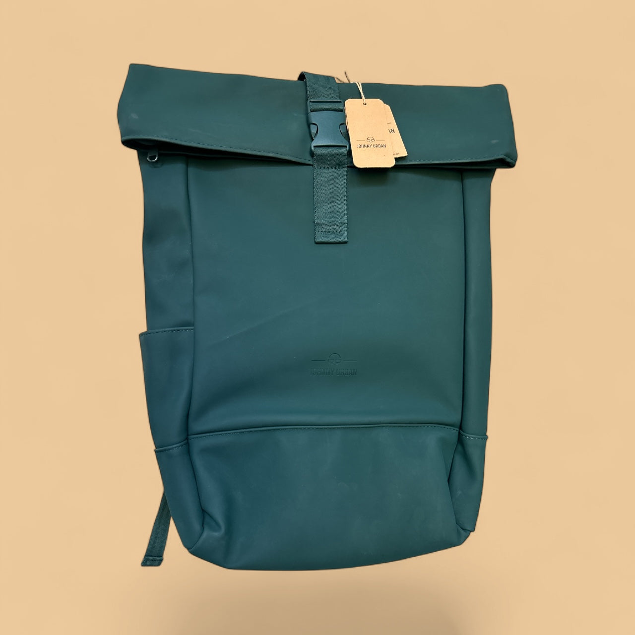NEW AND TAGGED JOHNNY URBAN FOREST GREEN BACK PACK EXPANDABLE TO 17.5 litres.Weight:870g. RRP:€79.95 41cm (59cm Unrolled) x 29cm x 11cm.