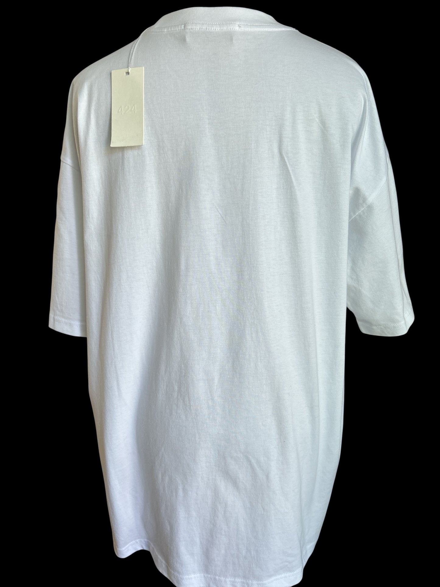 424. MENS WHITE T-SHIRT WITH BLACK WRITING. NEW WITH TAGS 424. EXTRA LARGE. RRP:£220.00!