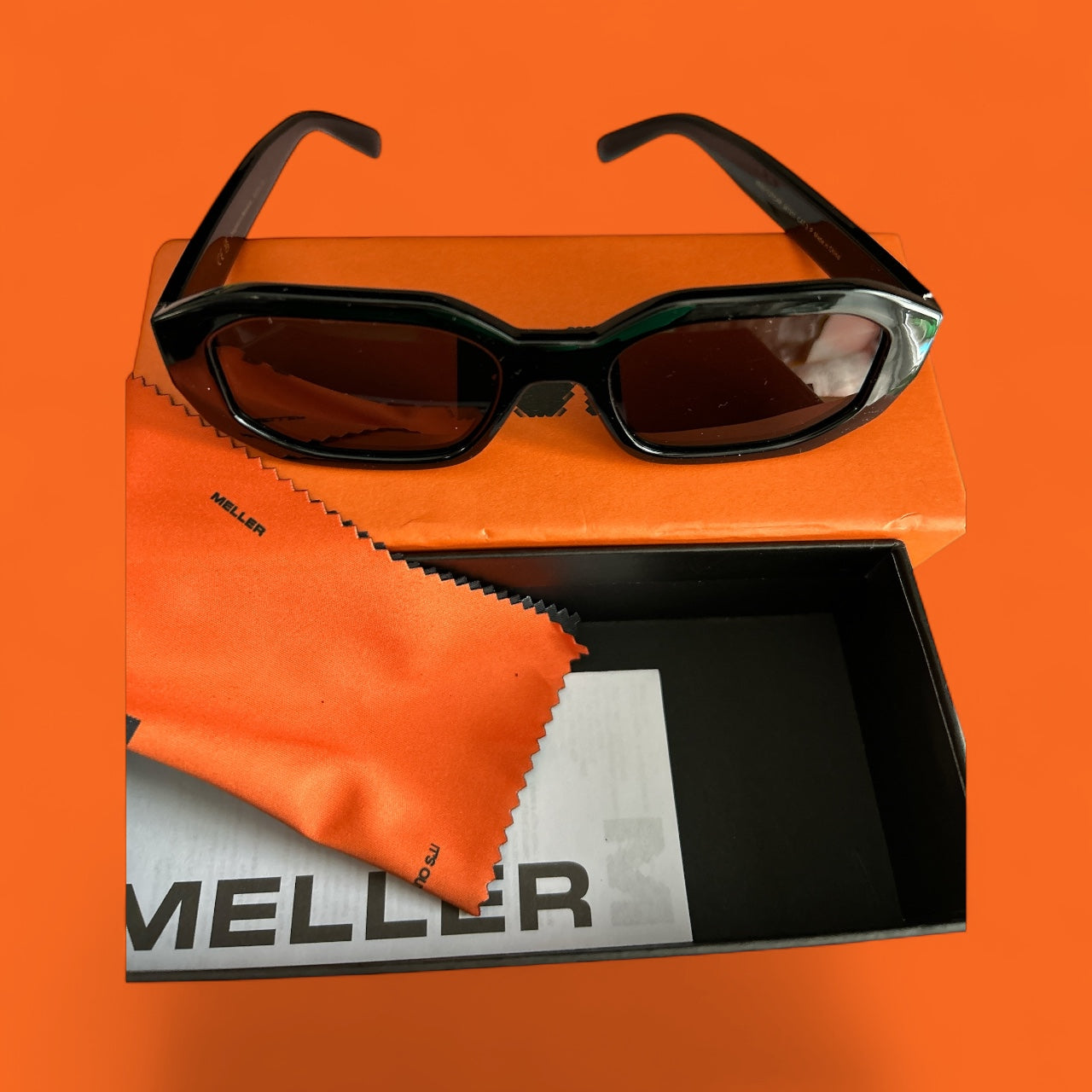 MELLER WOMENS SUNGLASSES IN BLACK. New & Boxed.