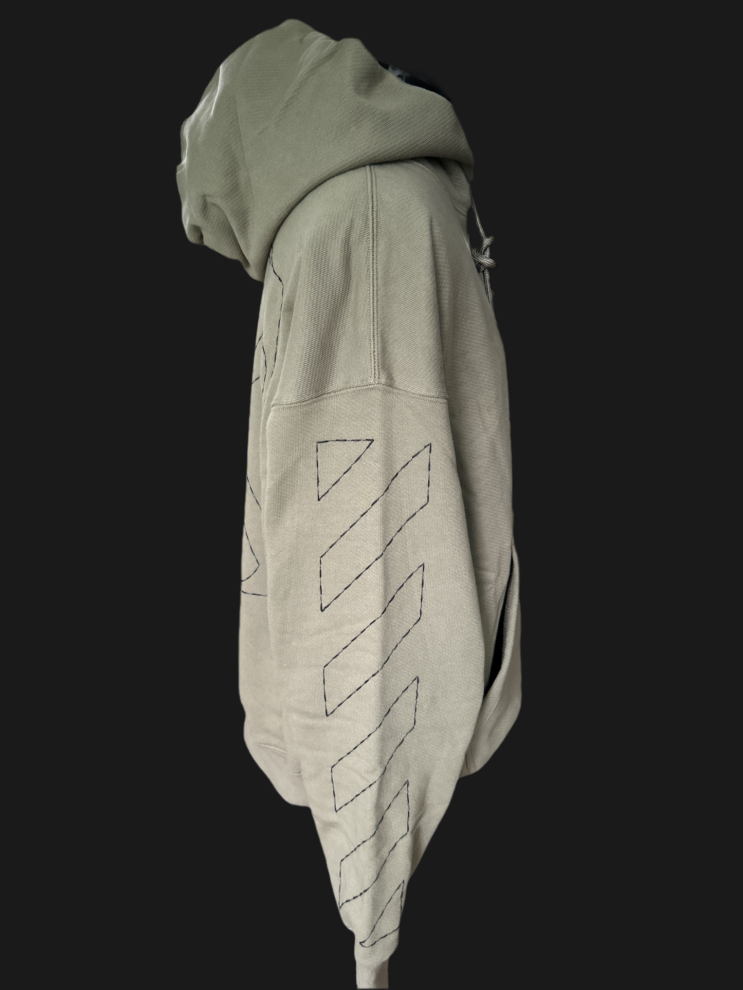 “OFF WHITE” NEW AND TAGGED OFF WHITE SKATE HOODIE BEIGE BLACK SIZE UK MEDIUM.RRP:£940.00