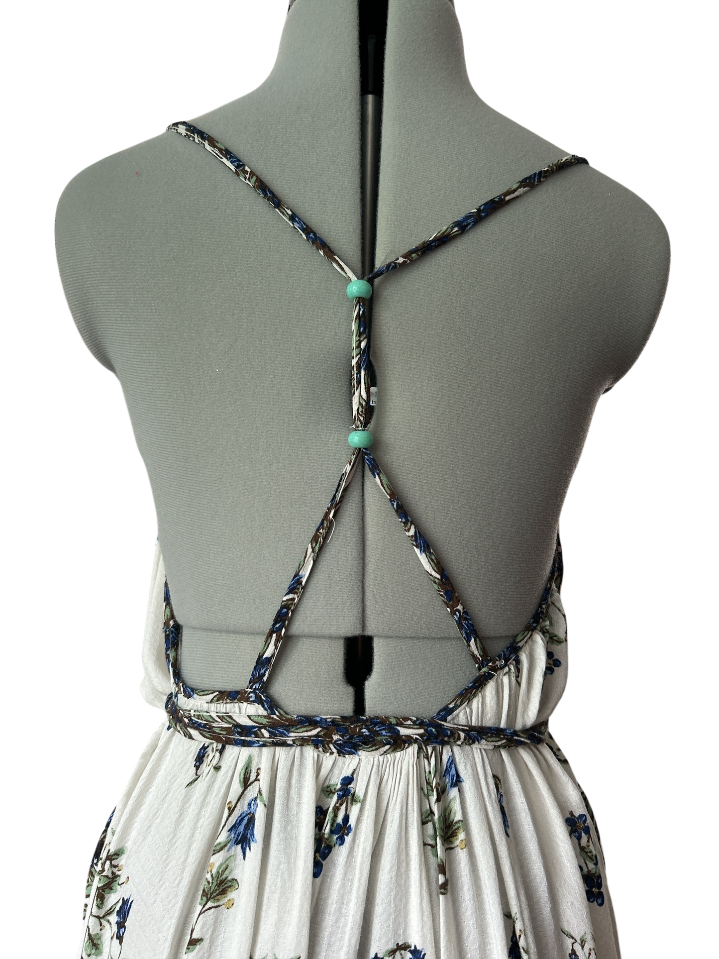 NEW WITH OUT TAGS. FREE PEOPLE ART NOUVEAU SCRAPPY FLORAL MAXY DRESS IN FREE-SIZE (8-16 UK) New Without Tags.