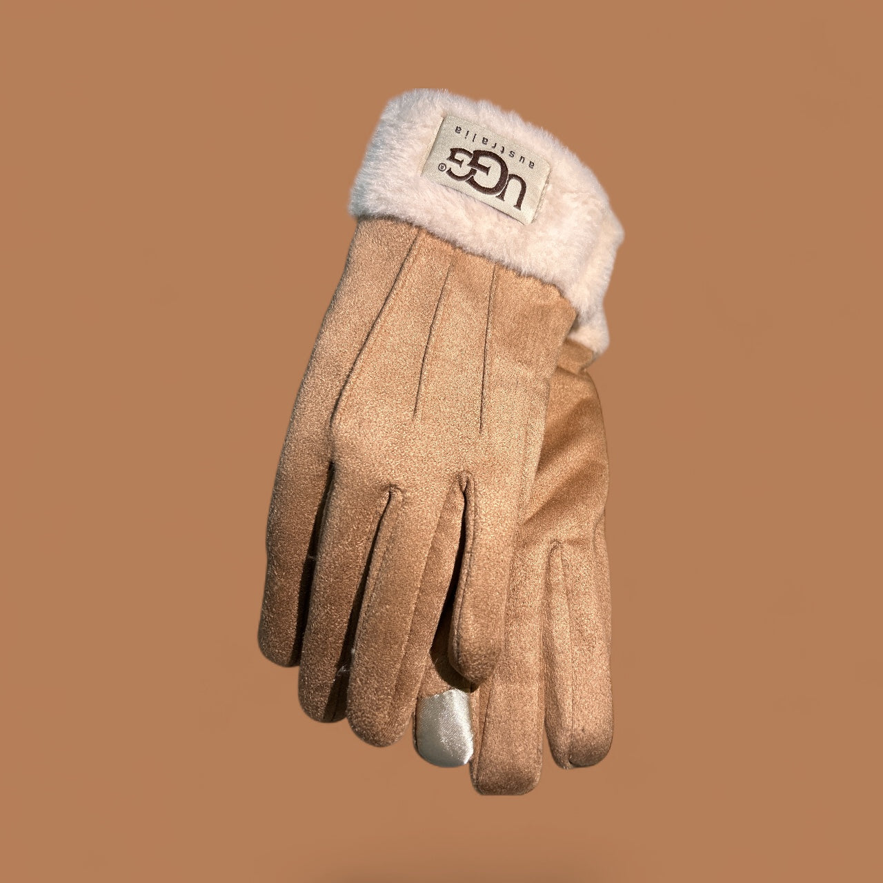 WOMENS UGG AUSTRALIA TURN CUFF GLOVES WITH TOUCH SCREEN COLD WEATHER. 100% SHEEPSKIN WATER RESISTANT NEW WITH TAGS.