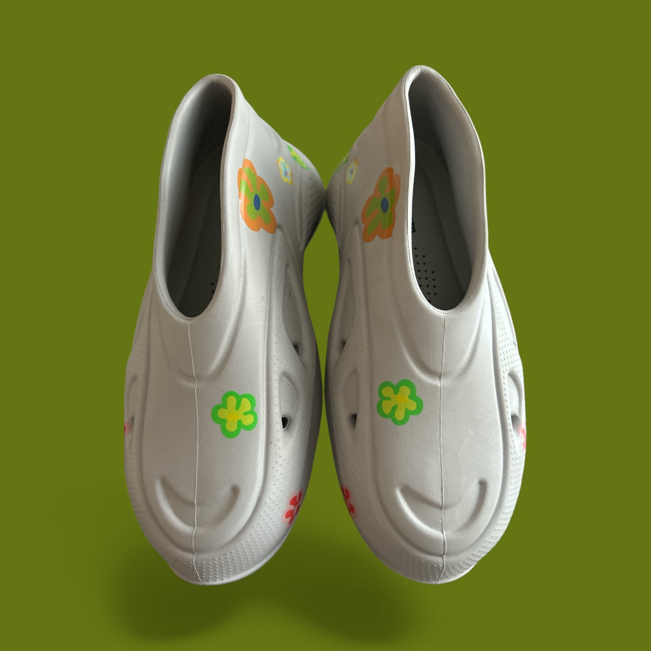 WOMENS AXEL ARIGATO XPLORER CLOG UK SIZE 7.5 EU 41.5 NEW CUSTOM PAINTED FLOWERS IN LIGHT GREY.