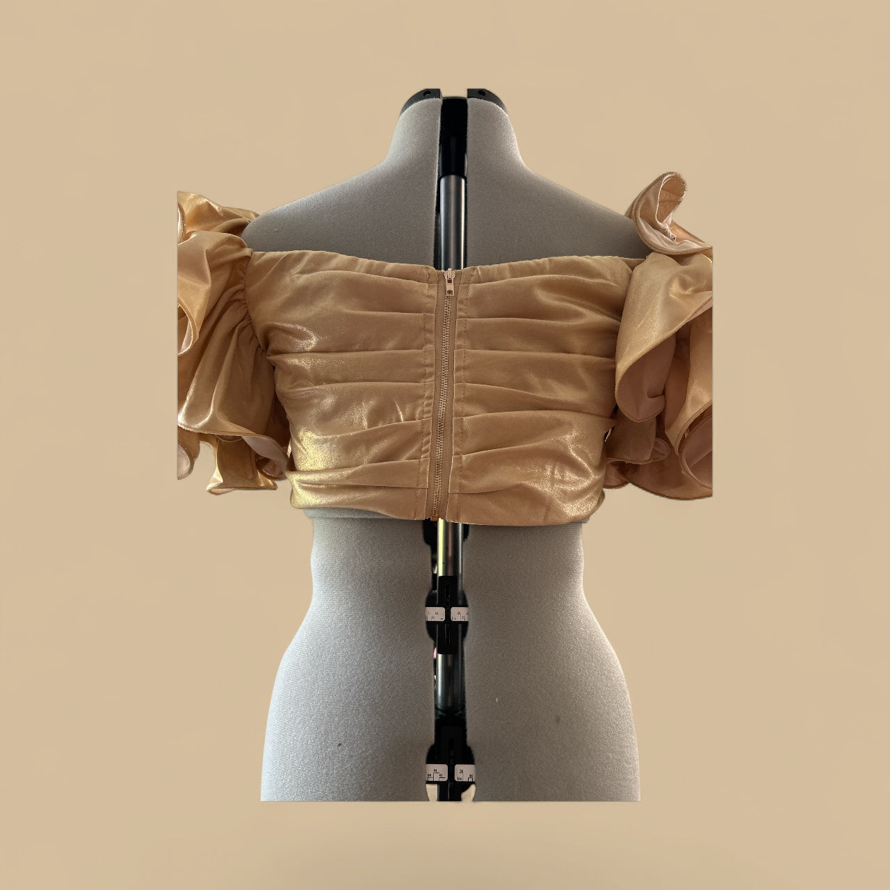 YAURA-CHAMPAGNE COLOURED RUFFLE SLEEVED TOP SIZE MEDIUM.