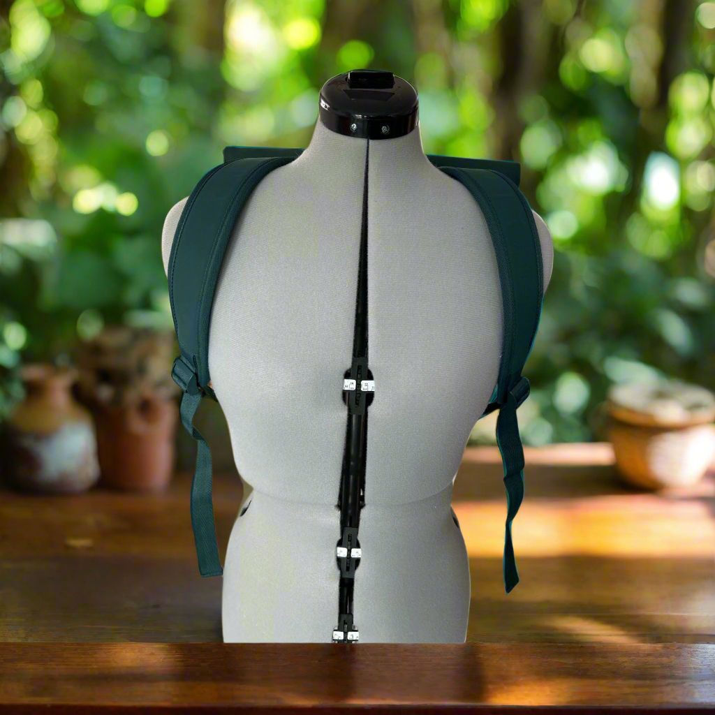 NEW AND TAGGED JOHNNY URBAN FOREST GREEN BACK PACK EXPANDABLE TO 17.5 litres.Weight:870g. RRP:€79.95 41cm (59cm Unrolled) x 29cm x 11cm.