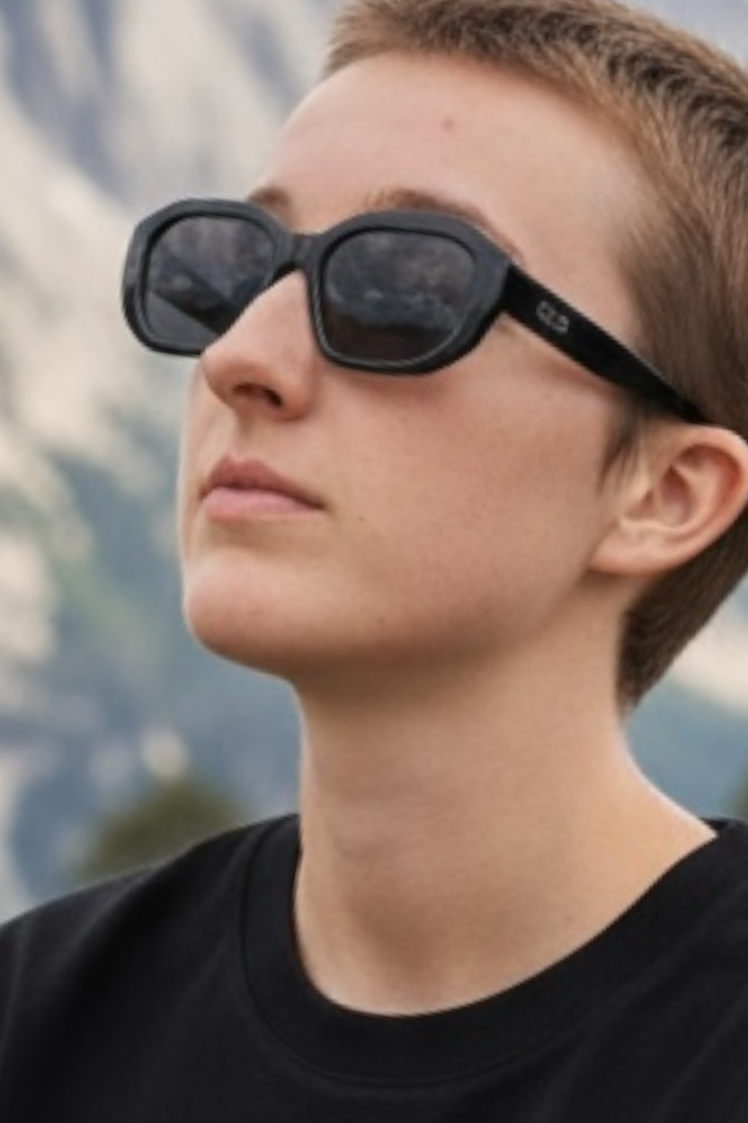MELLER WOMENS SUNGLASSES IN BLACK. New & Boxed.