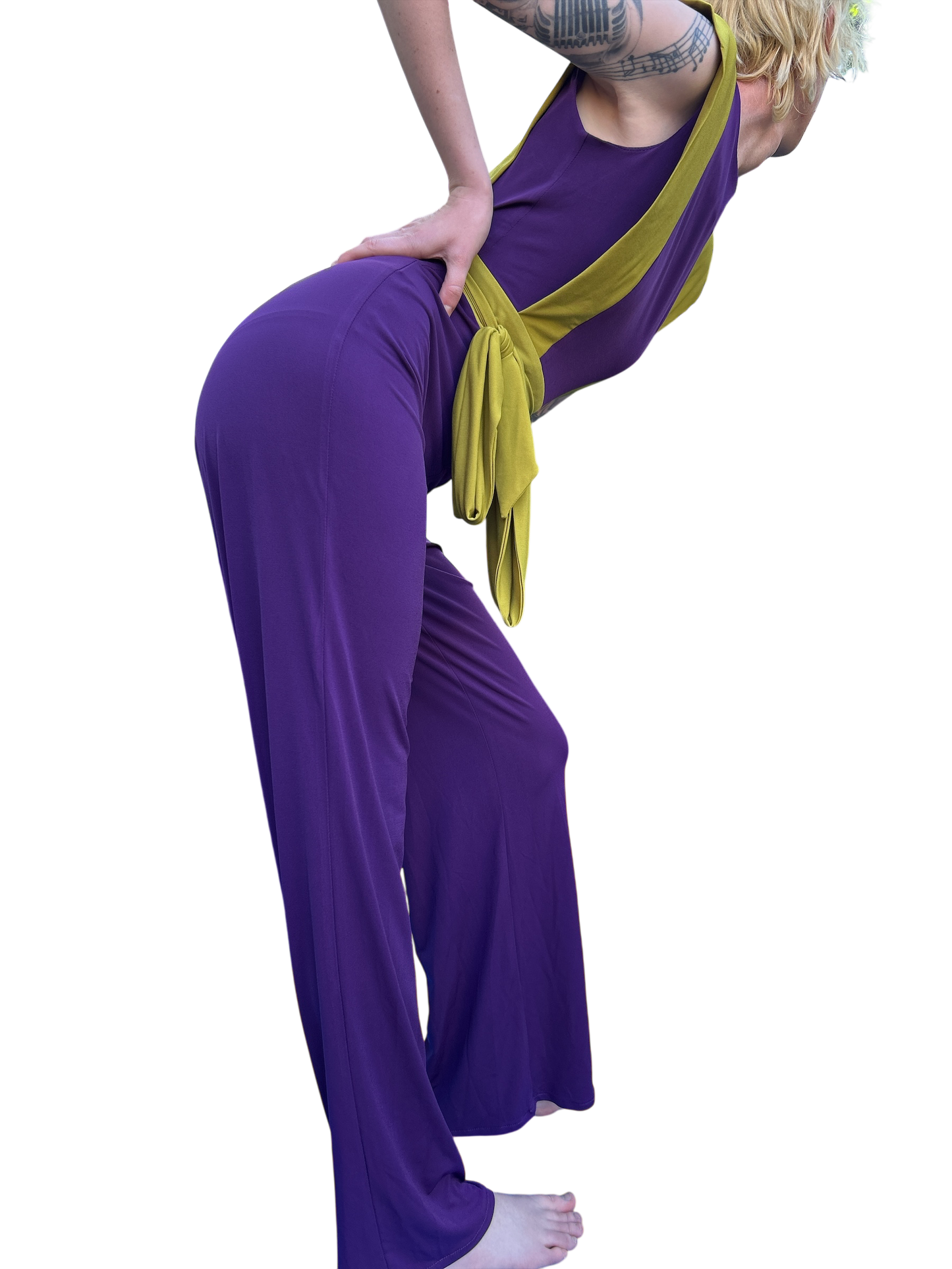 SPANISH DESIGNER CAYRO NEW AND TAGGED PANTSUIT IN VOILET WITH LIME INTERCHANGEABLE COLOURED SCARF. UK SIZE EXTRA SMALL.