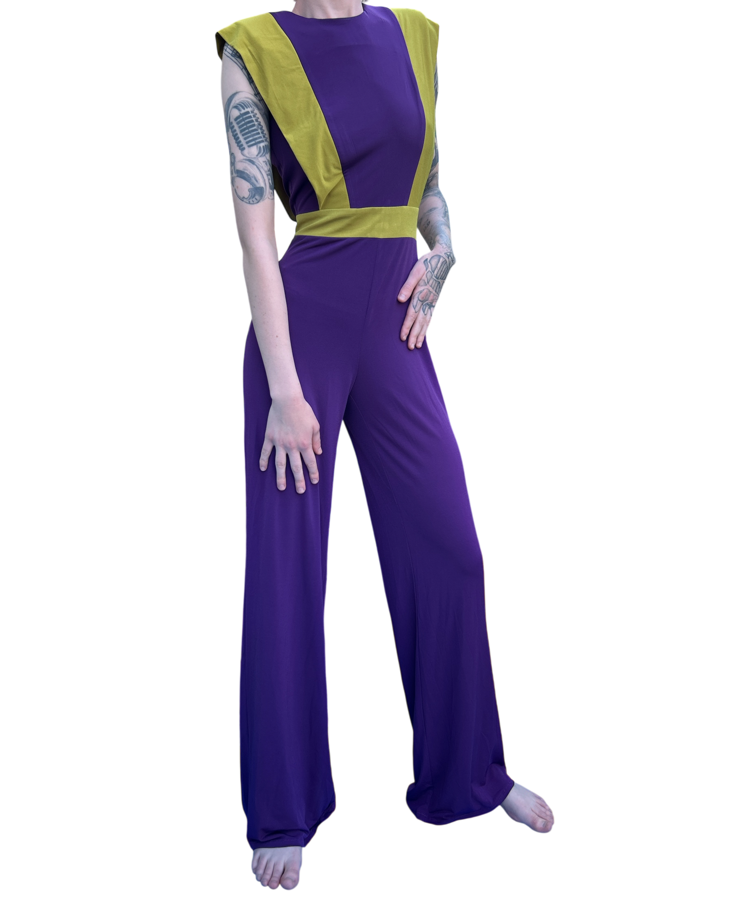 SPANISH DESIGNER CAYRO NEW AND TAGGED PANTSUIT IN VOILET WITH LIME INTERCHANGEABLE COLOURED SCARF. UK SIZE EXTRA SMALL.