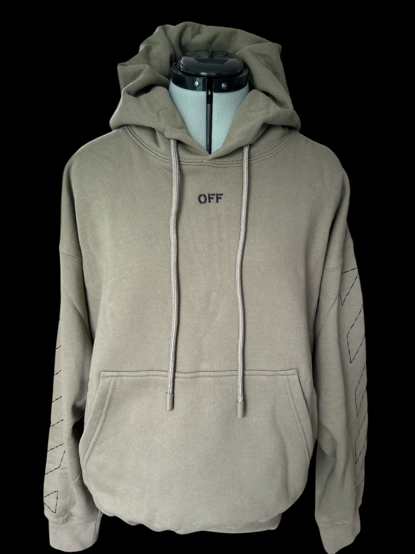 “OFF WHITE” NEW AND TAGGED OFF WHITE SKATE HOODIE BEIGE BLACK SIZE UK MEDIUM.RRP:£940.00