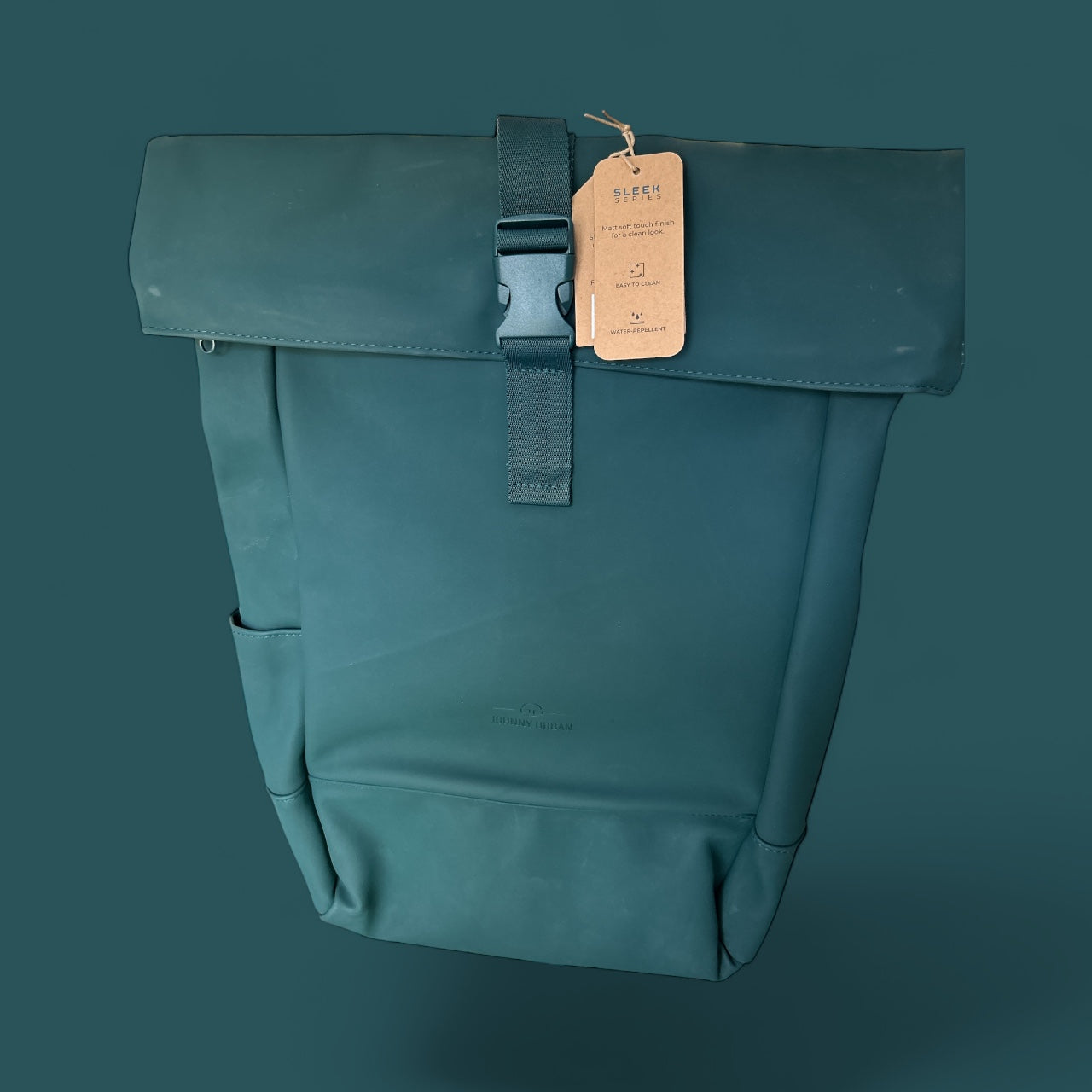 NEW AND TAGGED JOHNNY URBAN FOREST GREEN BACK PACK EXPANDABLE TO 17.5 litres.Weight:870g. RRP:€79.95 41cm (59cm Unrolled) x 29cm x 11cm.