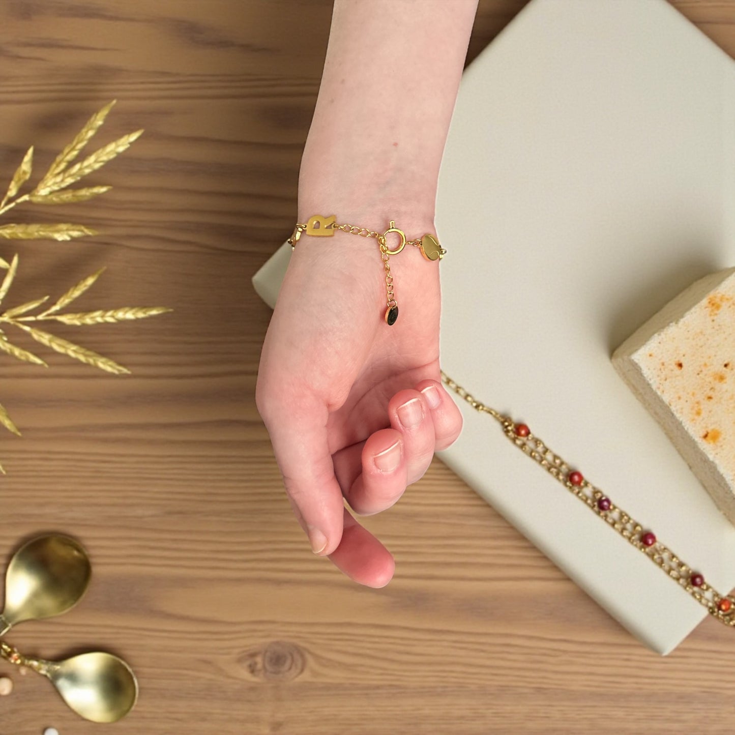 WOMANS BRACELET SPORTY & RICH (SR) TENNIS BRACELET NEW STUNNING!