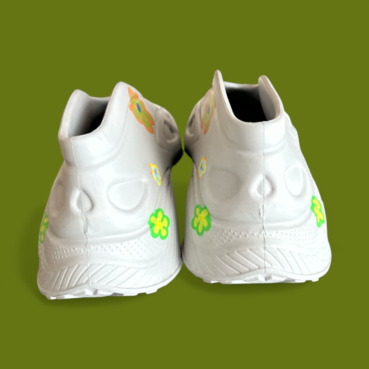 WOMENS AXEL ARIGATO XPLORER CLOG UK SIZE 7.5 EU 41.5 NEW CUSTOM PAINTED FLOWERS IN LIGHT GREY.