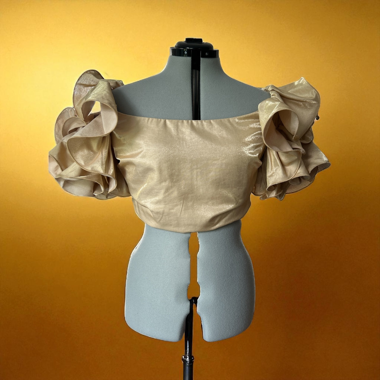 YAURA-CHAMPAGNE COLOURED RUFFLE SLEEVED TOP SIZE MEDIUM.