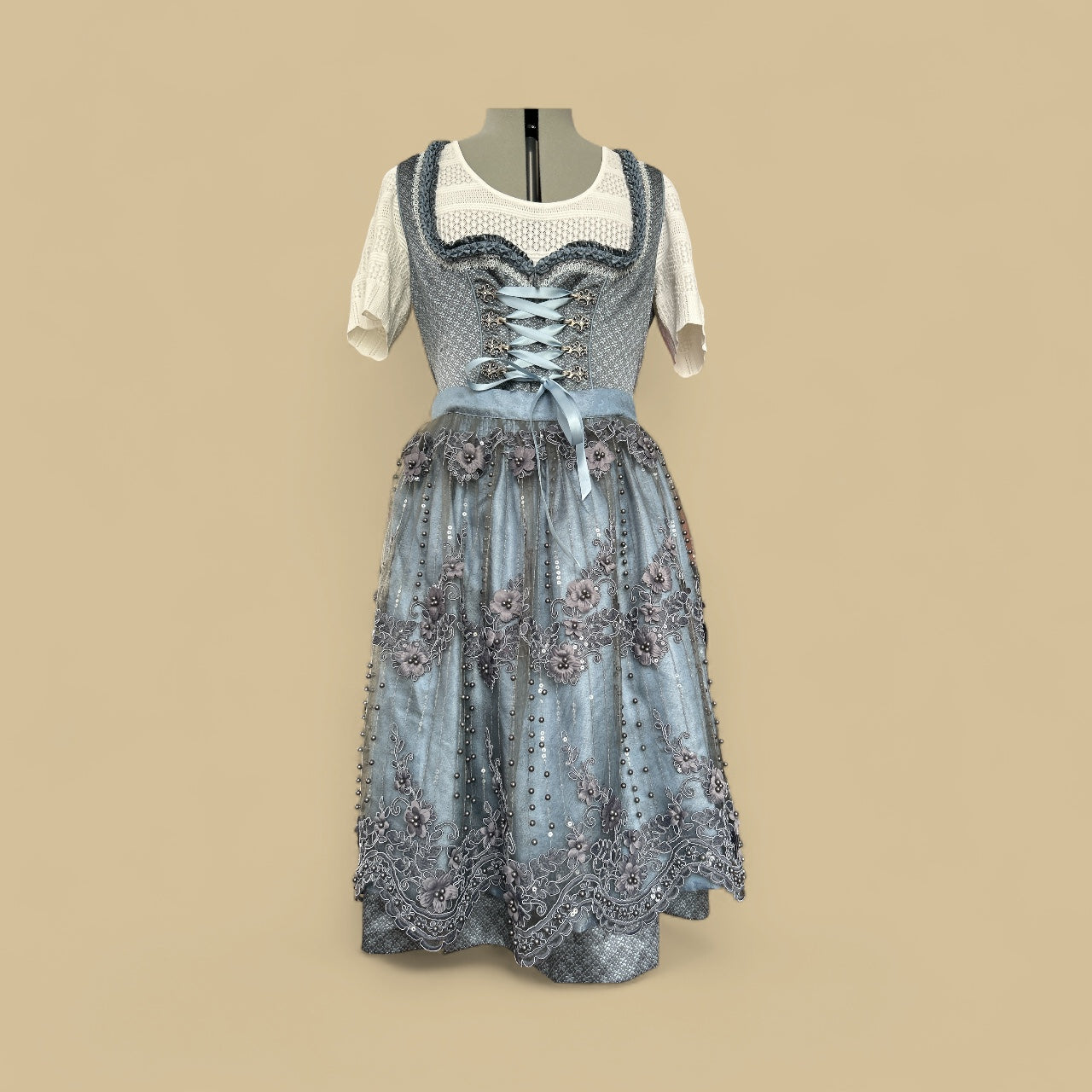 NEW WITH TAGS A KRUGER (GERMAN) TRADITIONAL DIRNDL DRESS WITH APRON. RRP:€379.95. “THE OKTOBERFEST BEER FESTIVAL DRESS”