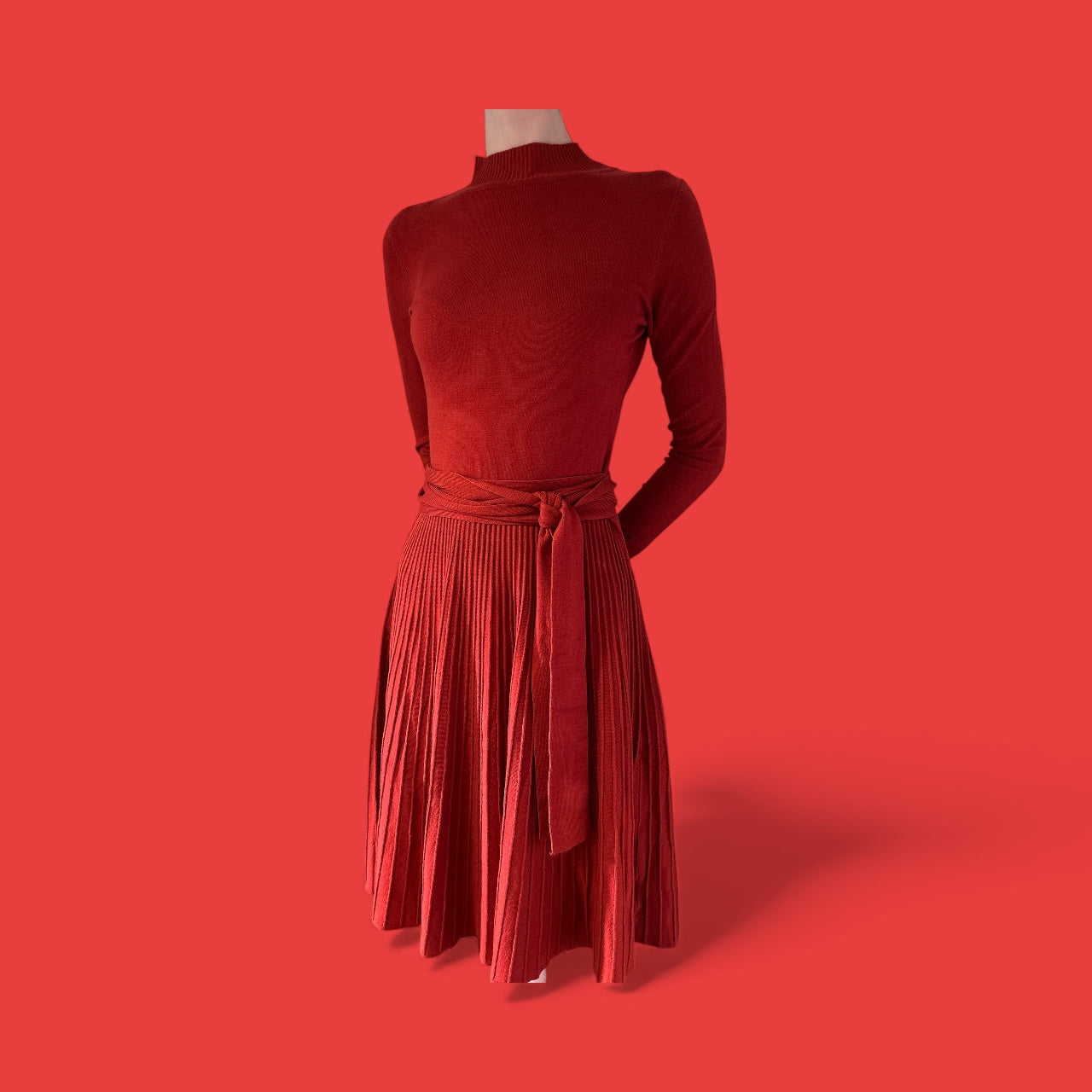 WOMENS "AmelieBoutik" RED DRESS MOCK NECK, BELTED NEW WITH TAGS IN UK SMALL