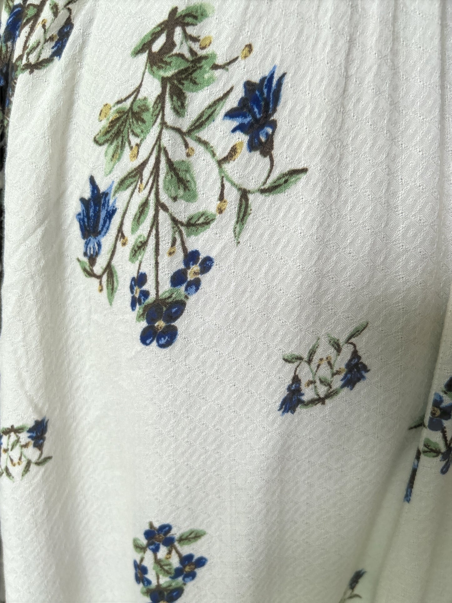 NEW WITH OUT TAGS. FREE PEOPLE ART NOUVEAU SCRAPPY FLORAL MAXY DRESS IN FREE-SIZE (8-16 UK) New Without Tags.