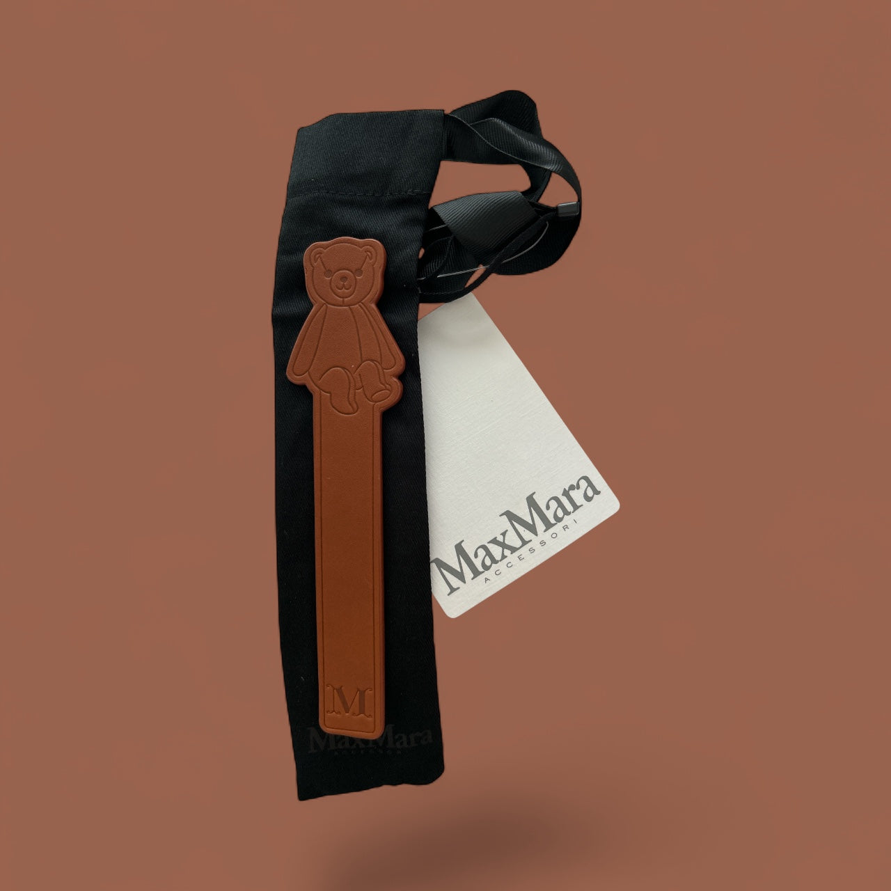 NEW AND TAGGED MAX MARA LEATHER TEDDY BOOK MARK WITH GIFT POUCH. RRP:$79.00!