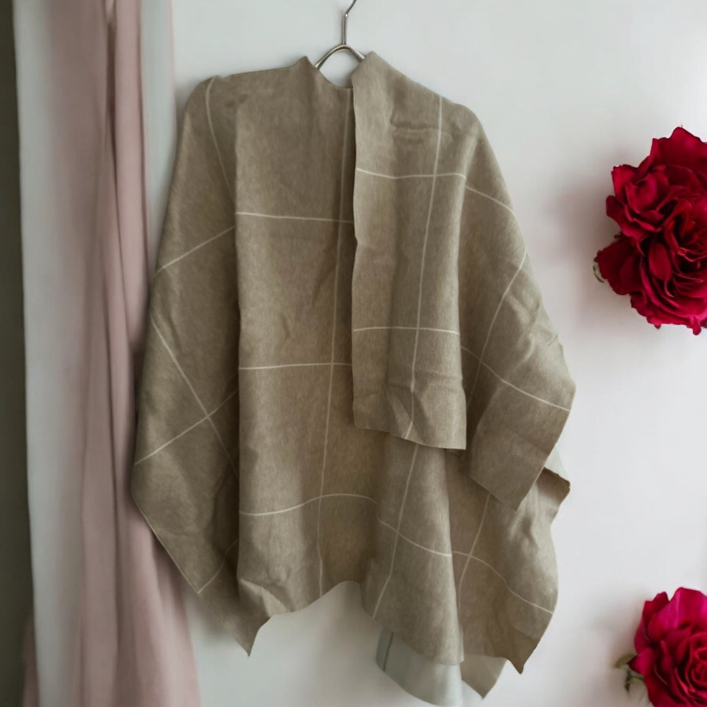 WOMENS WYNNE COLLECTION PONCHO WOOLY LUXURIOUS WARM SKY BLUE TAGGED & NEW