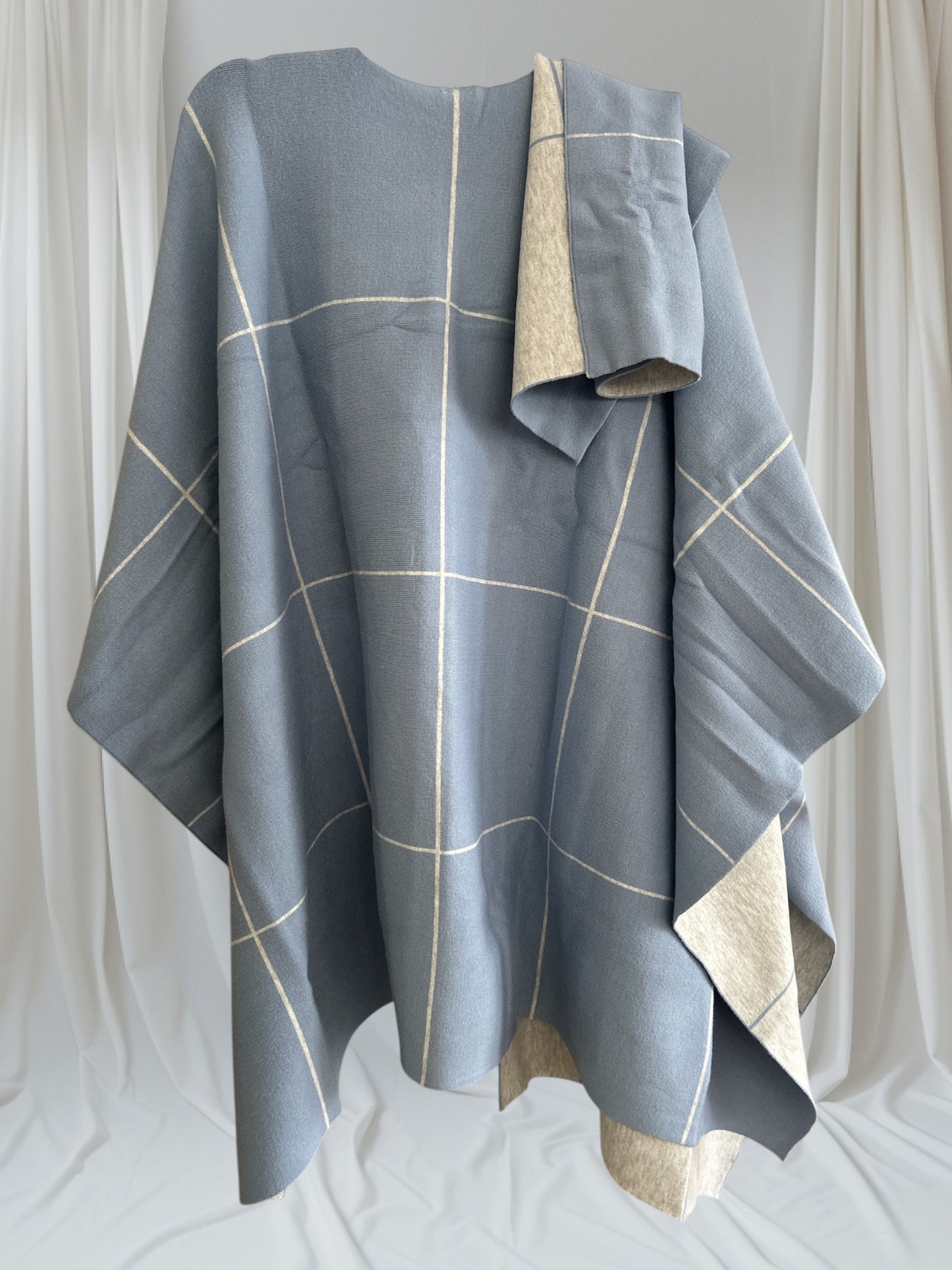 WOMENS WYNNE COLLECTION PONCHO WOOLY WARM CREAM/GREY TAGGED NEW