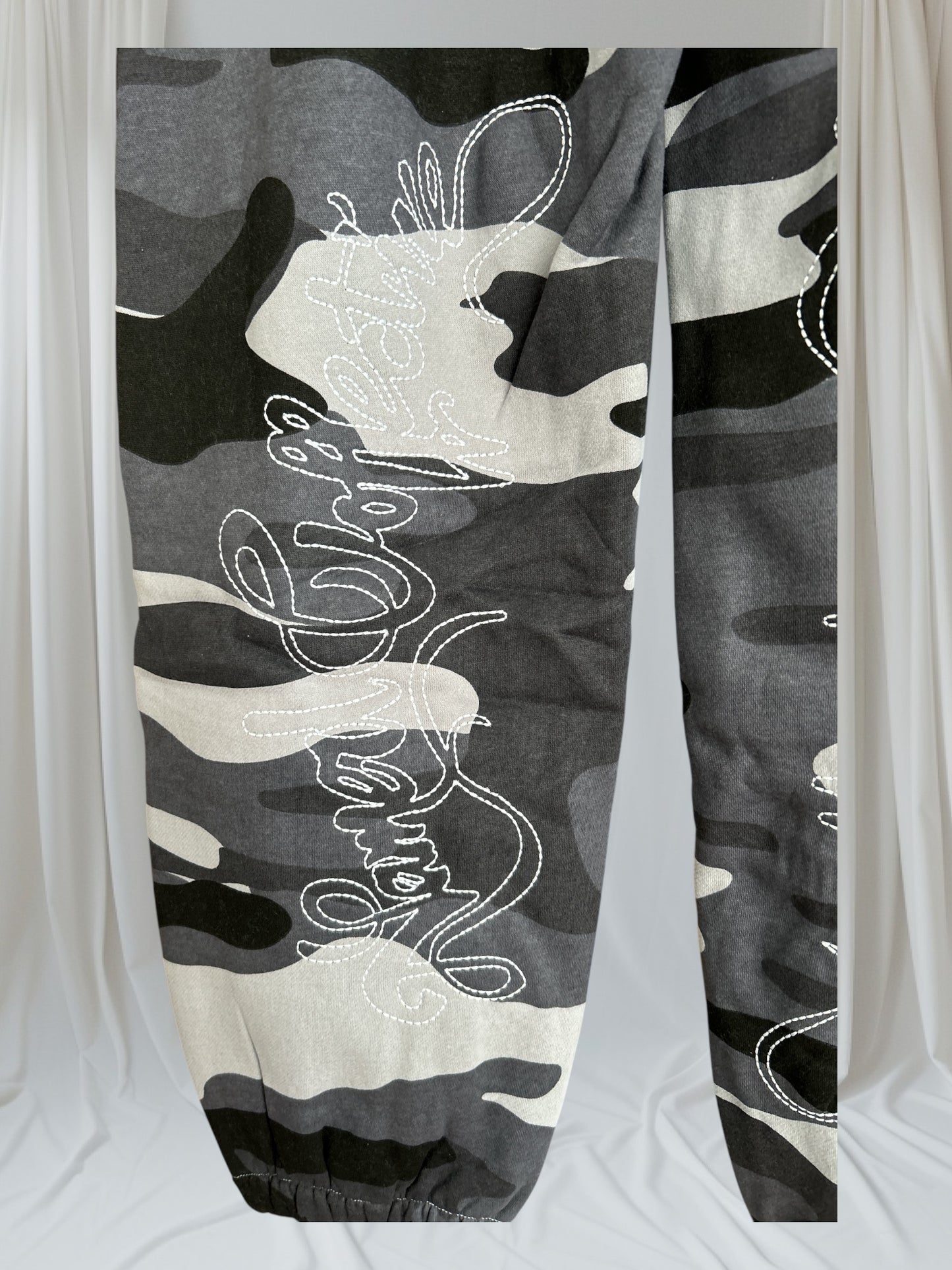 UNISEX NAMED COLLECTIVE OVERSIZED SWEATPANTS NEW TAGGED MEDIUM.