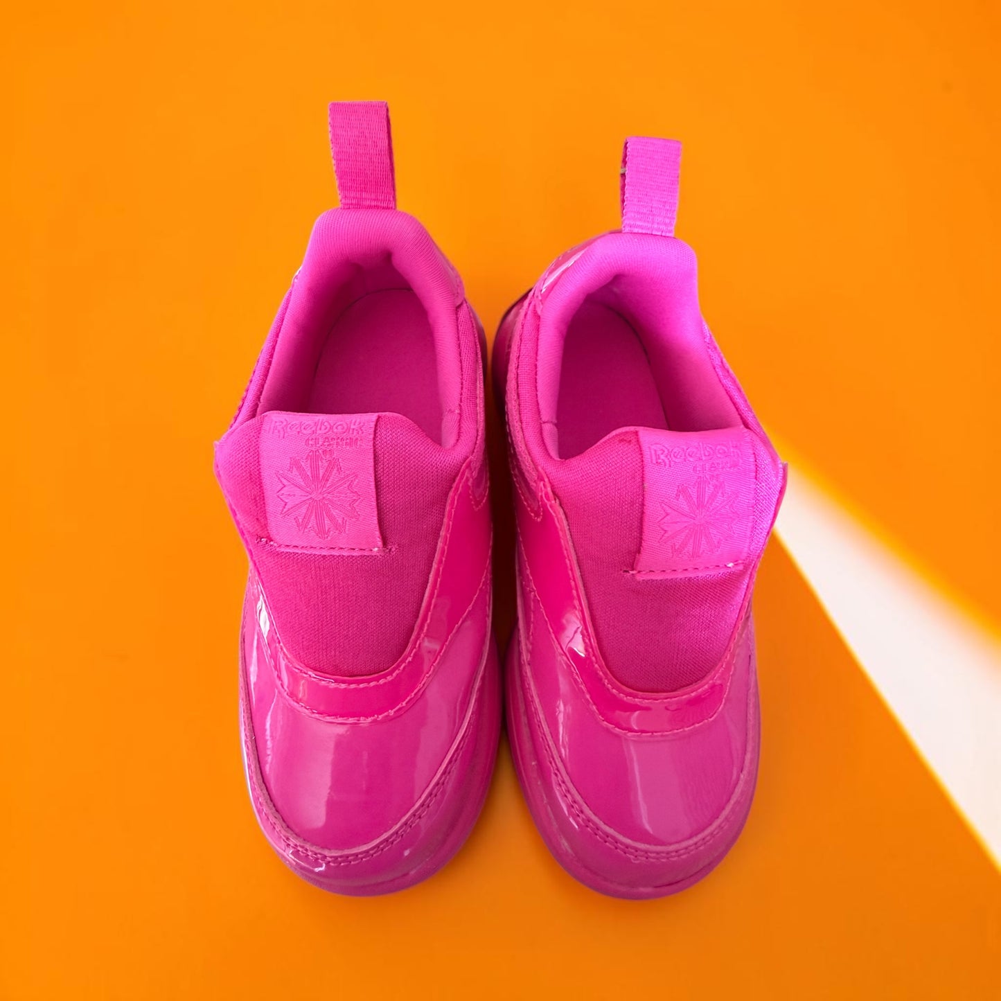 CHILD REEBOK BRIGHT PINK CARD B X TRAINERS UK 6.5 CLUB C. SLIP ON. SIZE NEW